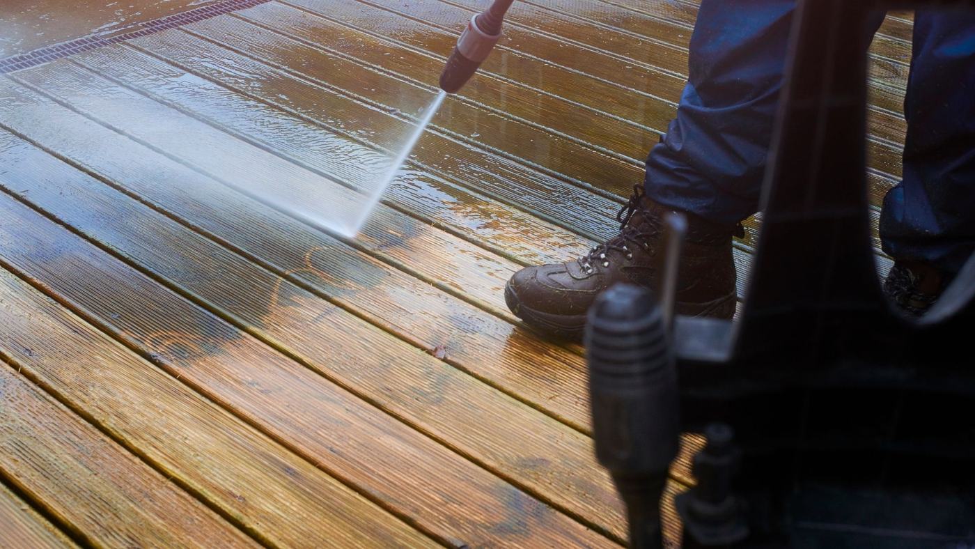 Deck Cleaning in Sherwood Park AB