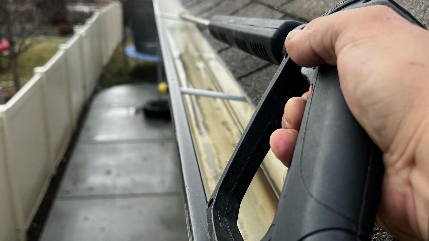Gutter Cleaning in Sherwood Park AB