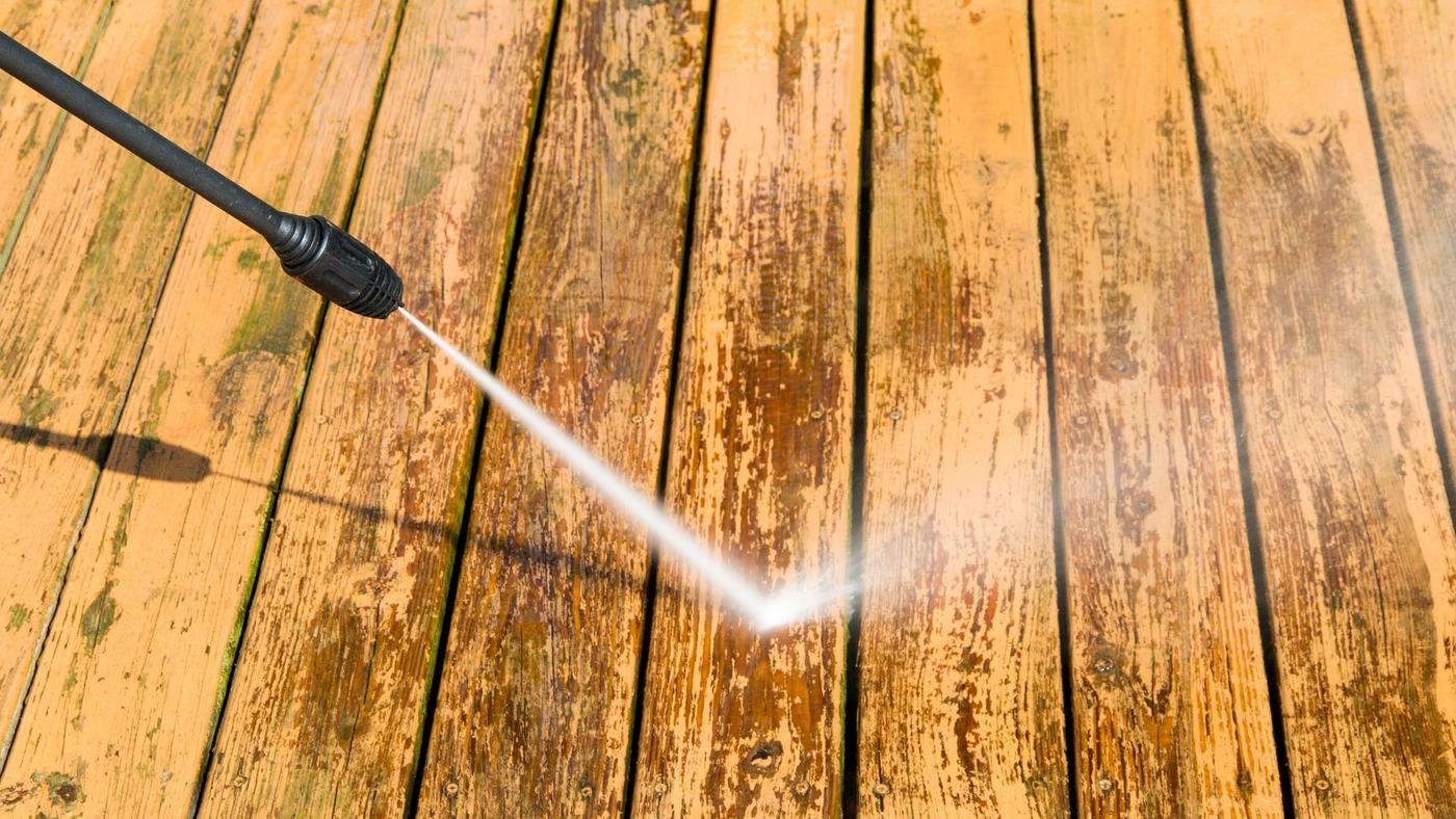 Deck Cleaning service in Sherwood Park AB